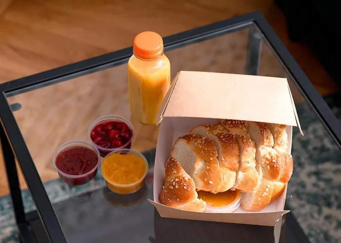 Native Zulawskiego 8 *